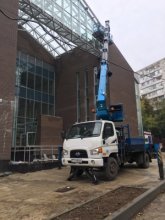 Фото высотных работ с автовышки нашей компании